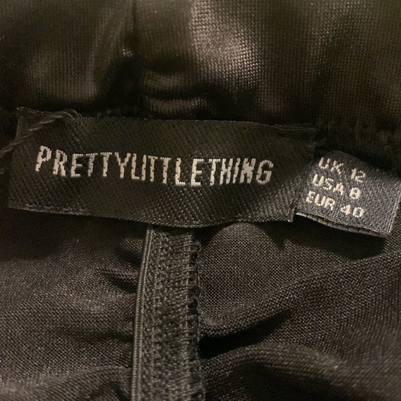 ⚡️Pretty Little Thing Ruched Faux Leather Legging - Picture 5 of 6